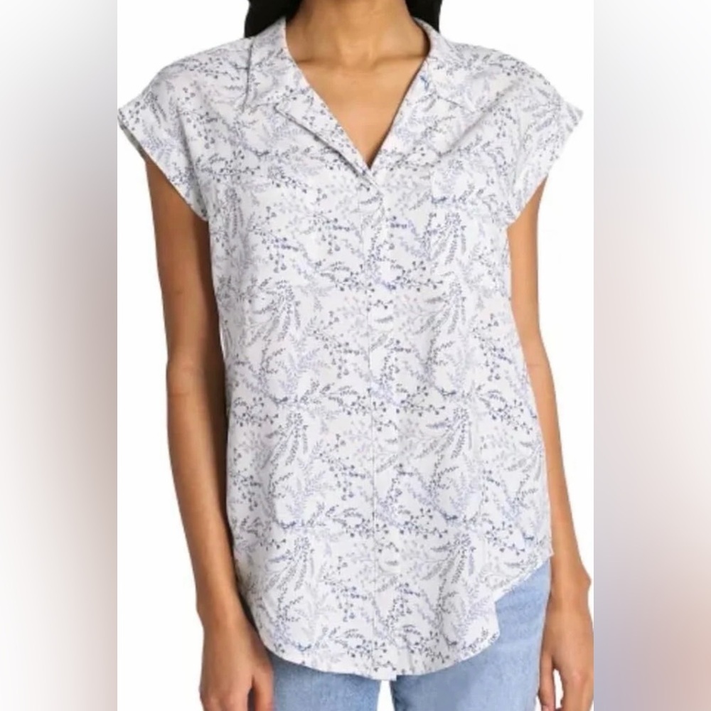 JACHS Girlfriend Hidden Button Down Cap Sleeve Double Pocket Floral Top Summer